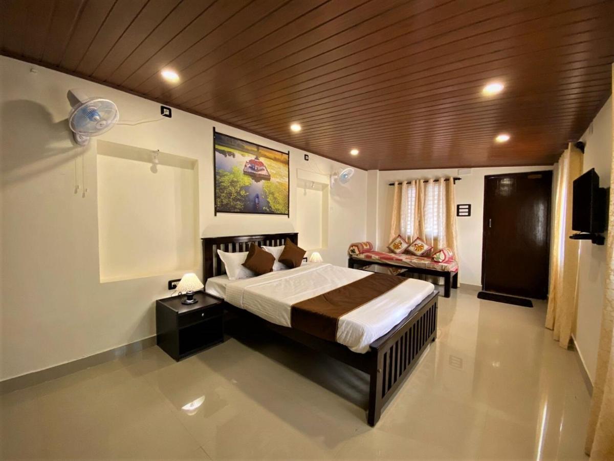 Udupi Inn Екстериор снимка