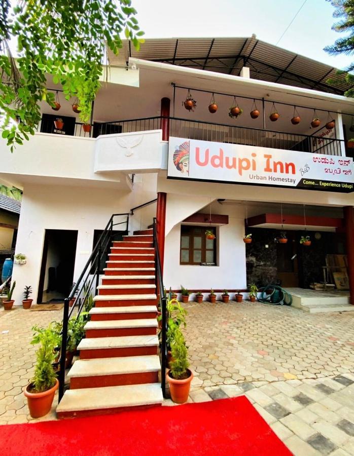 Udupi Inn Екстериор снимка